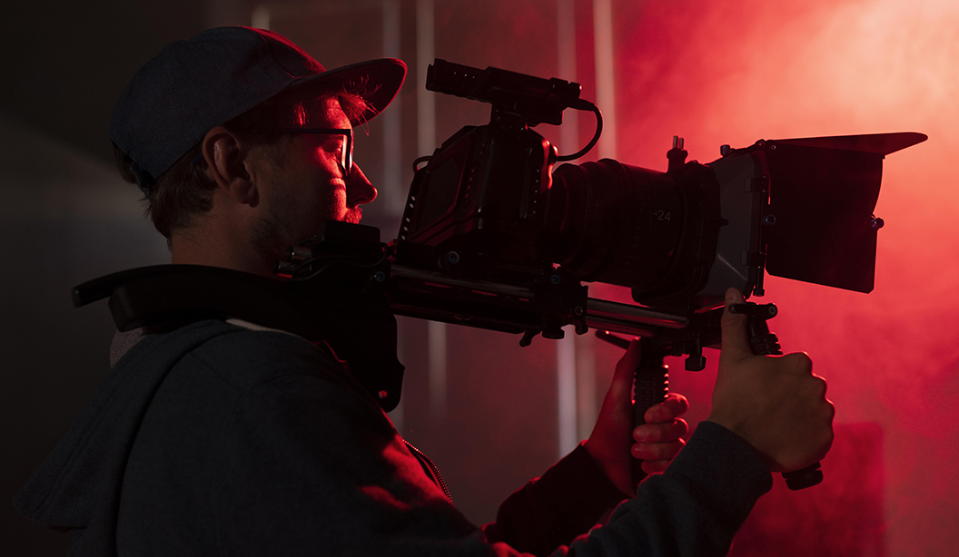 Claves para acertar al contratar una productora audiovisual de streaming